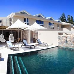 Abalone Guest Lodge