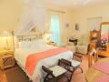 Accommodation self-catering or bed & breakfast