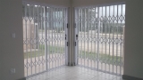 Trellis gates