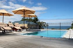 Les Baleines Guesthouse