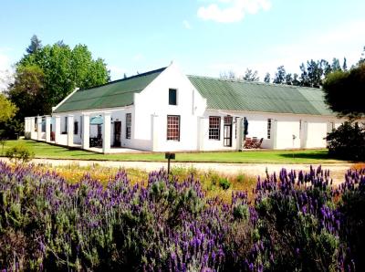 Reeds-Country-Lodge