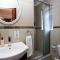 Room 5 Bathroom