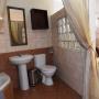 Cozy Double room with garden view bathroom