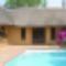 Broadacres Lodge - dine by the pool