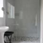 Room 11 -15 bathroom