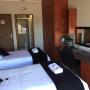 Double room: 2 single rooms with shower (10,11,12)