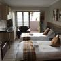 Self catering: Double room with shower (13)