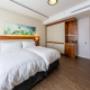 Twin Guest Room at DoubleTree by Hilton Hotel Cape Town - Upper Eastside