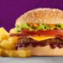 The Macon & Cheese Burger with Chips is simply iconic. Get it today from SteersDamdoryn.
