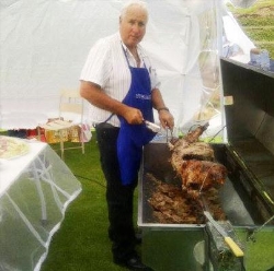 ROBERTS EXECUTIVE CATERING