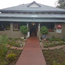 Stoep Cafe Guesthouse & Restaurant