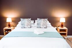 Two Fat Owls Guest House George
