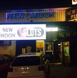 New Moon Pub 33rd