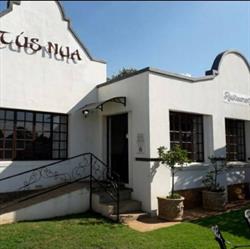TÚS NUA Restaurant