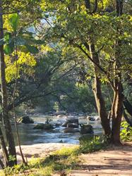 Macker Riverbend Cottages
