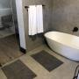 Bathroom Suite 1
