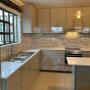 Kitchen unit and cabort