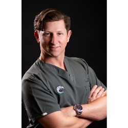 Dr Dean van der Westhuizen : Eye specialist